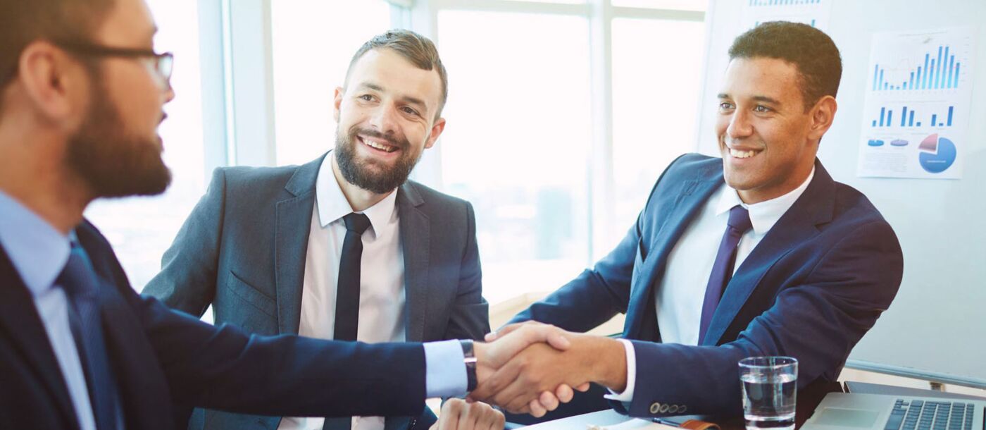 Teilnehmende wenden ihr Wissen aus dem Kurs "Erfolgreich verhandeln" effektiv an